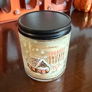 Bath & Body Works Sugared Snickerdoodle Candle with Festive Design